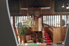 Preekstoel gezien vanaf het orgel